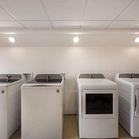 Revel Hotel Minot - Surestay Collection By Best Western エクステリア 写真