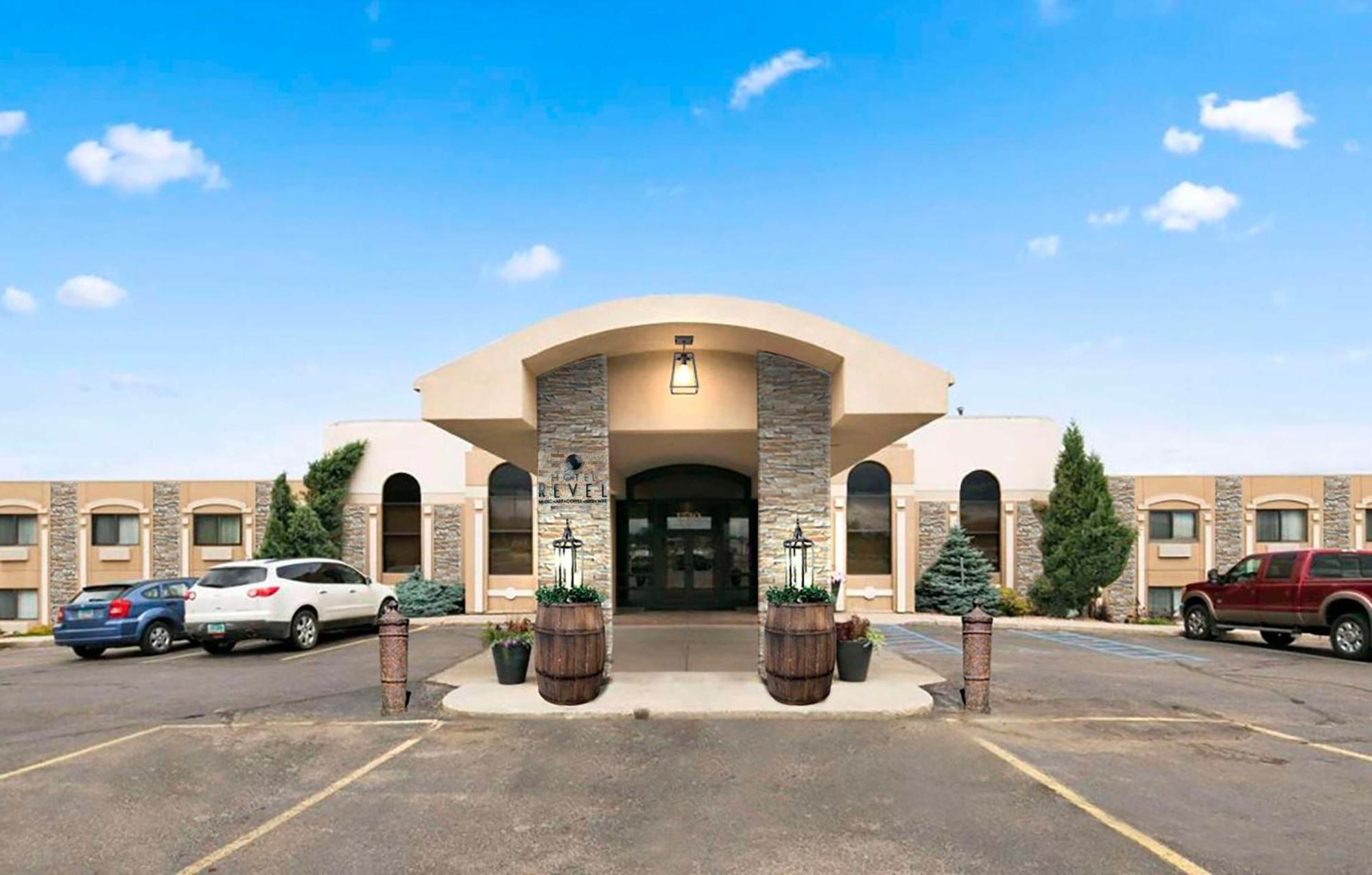 Revel Hotel Minot - Surestay Collection By Best Western エクステリア 写真